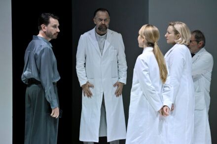 Robert Icke: The Doctor / Saša Tabaković, Uroš Fürst, Saša Mihelčič, Nataša Barbara Gračner and Bojan Emeršič. Photo by Peter Uhan.