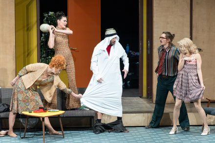 Saša Pavček, Pia Zemljič, Robert Korošec, Klemen Janežič in Iva Babić Foto: Peter Uhan