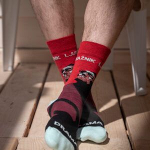 SOVRAZNIK_LJUDSTVA_nogavice_LowRes©PeterUhan_06