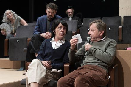 Ivan Viripajev: Iranska konferenca / Saša Pavček, Nejc Cijan Garlatti, Janez Škof, Tamara Avguštin in Gregor Baković Foto: Peter Uhan
