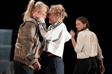 Zvezdana Mlakar, Kaja Petrovič in Liza Marijina Foto: Peter Uhan